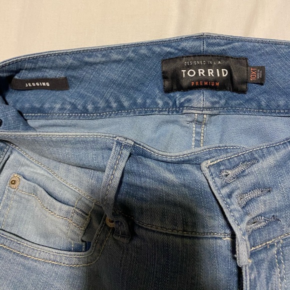 Lot of 2 Torrid Jeggings - Skinny Premium Stretch - Picture 4 of 7